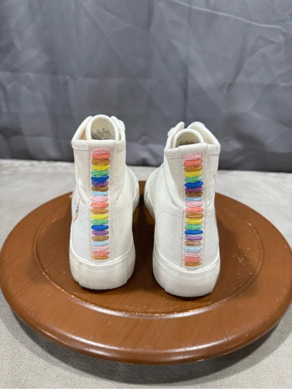 American Eagle Trust In Love High-Top Sneakers